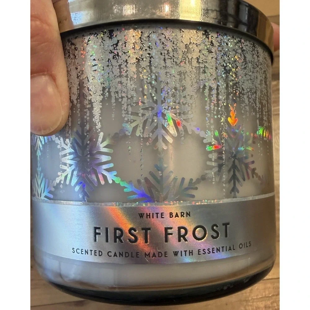 Bath & Body Works White Barn First Frost 3 Wick Candle Snowflake Jar 14.5 Oz - Picture 5 of 6